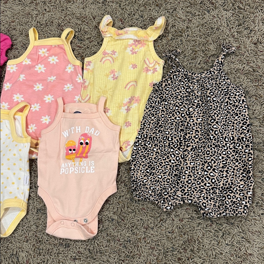 Summer Baby Girl 0-3 Month Lot - Picture 3 of 4